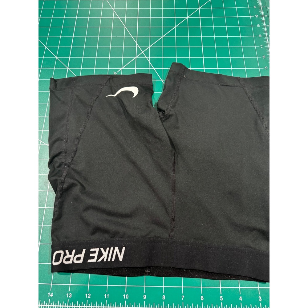 Nike Pro Black Compression Athletic Training Shorts Women Medium 3 Inch Inseam